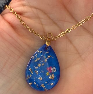 Conjunto Collar+Pendientes Flores naturales y Oro