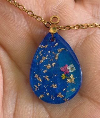 Conjunto Collar+Pendientes Flores naturales y Oro