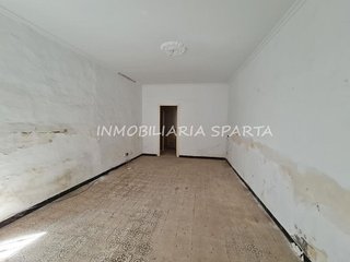 Casa adosada en venta en Sanlúcar la Mayor
