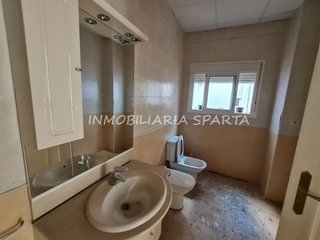 Casa adosada en venta en Sanlúcar la Mayor