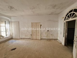 Casa adosada en venta en Sanlúcar la Mayor