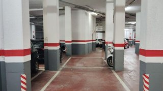Garaje en alquiler en La Nova Esquerra de l'Eixample en Barcelona