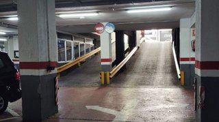 Garaje en alquiler en La Nova Esquerra de l'Eixample en Barcelona