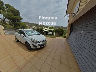 Chalet en venta en Eixample Residencial en Roda de Barà