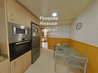 Chalet en venta en Eixample Residencial en Roda de Barà