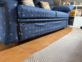 Sofá cama azul de tela