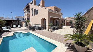 Chalet en venta en Capuchinos en Vélez-Málaga