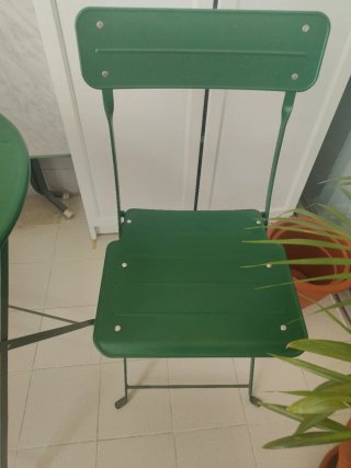 Mesa y 2 Sillas Plegables Verdes