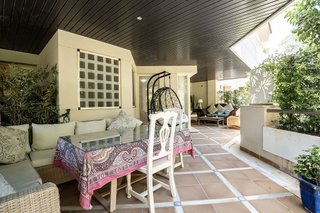 Piso en venta en Los Naranjos - Las Brisas en Marbella