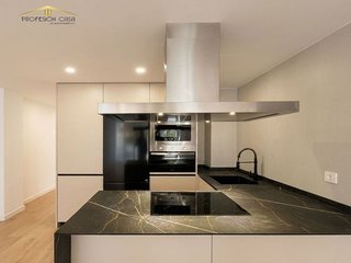 Piso en venta en Parque Mediterráneo - Santa Paula en Málaga