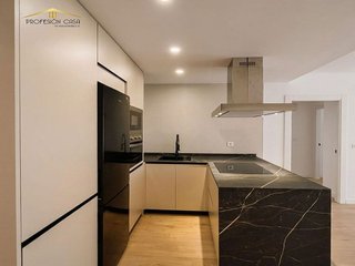 Piso en venta en Parque Mediterráneo - Santa Paula en Málaga