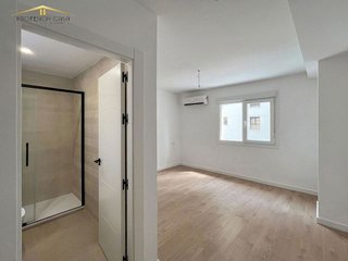 Piso en venta en Parque Mediterráneo - Santa Paula en Málaga