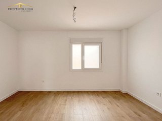 Piso en venta en Parque Mediterráneo - Santa Paula en Málaga