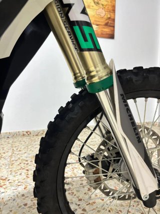 Fantic XEF 450 Rally  Enduro Moto