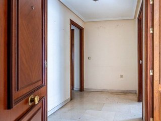 Piso en venta en Los Remedios en Sevilla