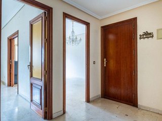 Piso en venta en Los Remedios en Sevilla