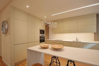 Piso en venta en Ensanche - Sar en Santiago de Compostela