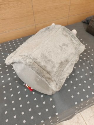 Cama Casita Mascota Gris y Blanca