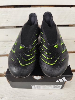 Botas de fútbol Adidas Predator T39.5