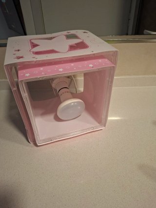 Lámpara infantil estrellas rosa incluye bombilla