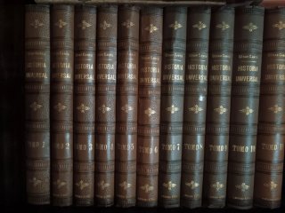 Enciclopedia "Historia Universal" de César Cantú.
