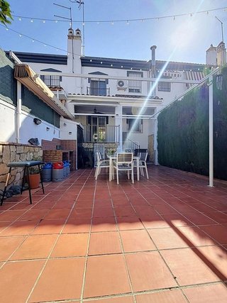 Casa adosada en venta en Ogíjares