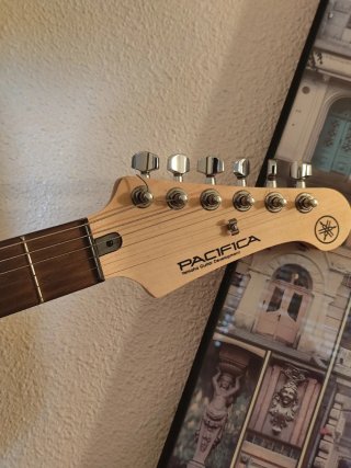 Guitarra Yamaha Pacifica