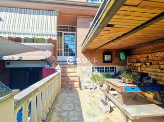 Casa adosada en venta en La Serna en Fuenlabrada