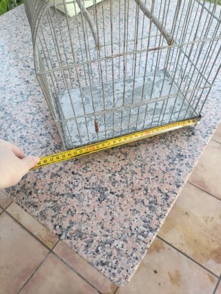 Jaula para pájaros de metal