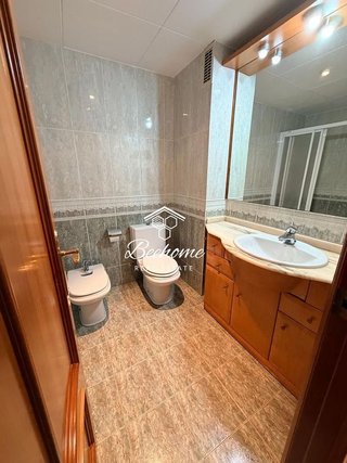 Piso en venta en El Castell-Poble Vell en Castelldefels