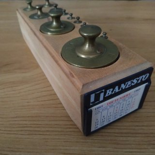 Juego de pesas antiguo, nuevo