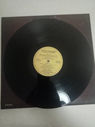 Vinilo Silvio y Sacramento - En Misa y... Repicand