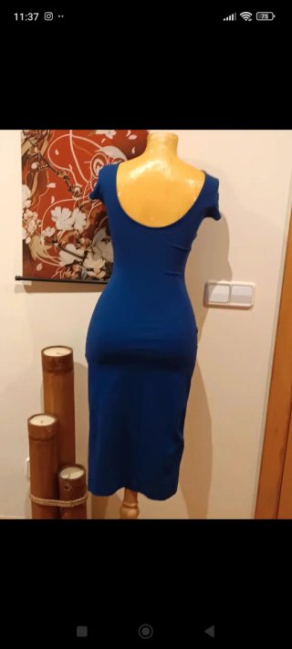 Vestido azul eléctrico manga corta