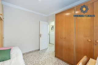 Piso en venta en Cervantes en Granada
