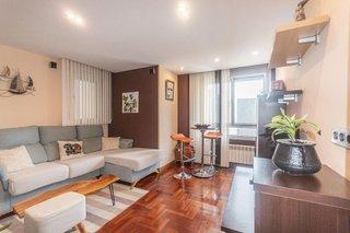 Piso en venta en El Polígono en Gijón