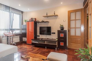 Piso en venta en El Polígono en Gijón