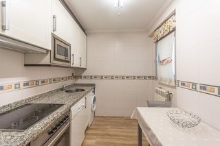 Piso en venta en El Polígono en Gijón