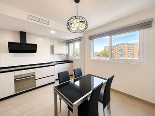 Piso en venta en Parque Mediterráneo - Santa Paula en Málaga