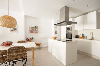 Piso en venta en Nueva Andalucía centro en Marbella