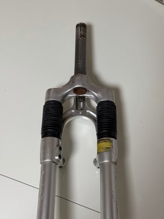 Horquilla SR Suntour 26” MTB para reparar