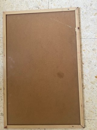 Pizarra pequeña con tizas