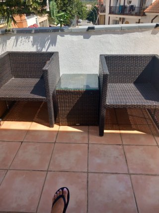 Conjunto 2 sillones ratán y mesa centro