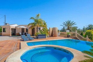 Chalet en venta en Crevillent