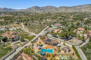 Chalet en venta en Crevillent