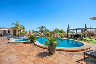 Chalet en venta en Crevillent