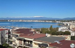 Piso en venta en Port Esportiu - Puig Rom - Canyelles en Roses