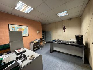 Local comercial en alquiler en Ayuntamiento - El Salvador en Godella
