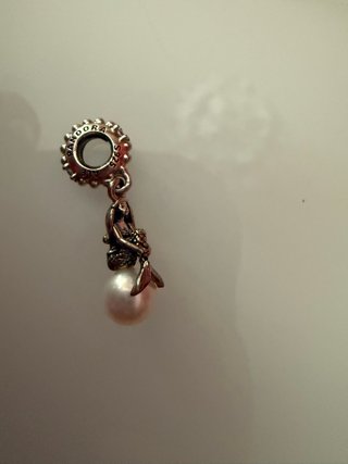 Pandora Charm Sirenita Perla Plata