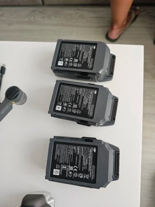 DJI Mavic Pro + Mando + 3 Baterías