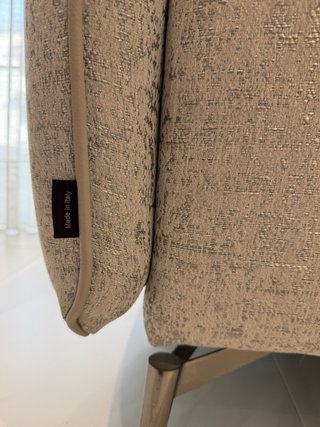 Conjunto de sofá y puffs Natuzzi
